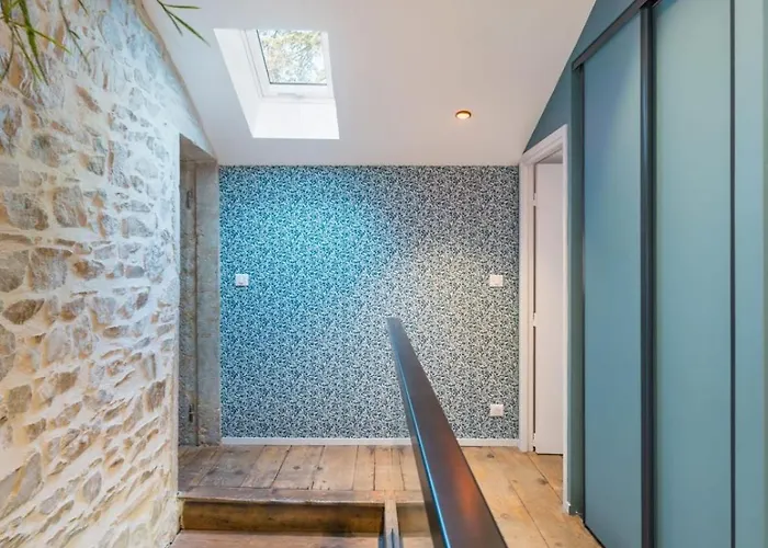 Bambou - Old And Charming House